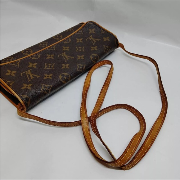 Authentic LOUIS VUITTON MONOGRAM POCHETTE TWIN GM - Picture 6 of 12